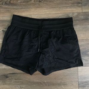 NorthFace Women’s Aphrodite Motion Shorts